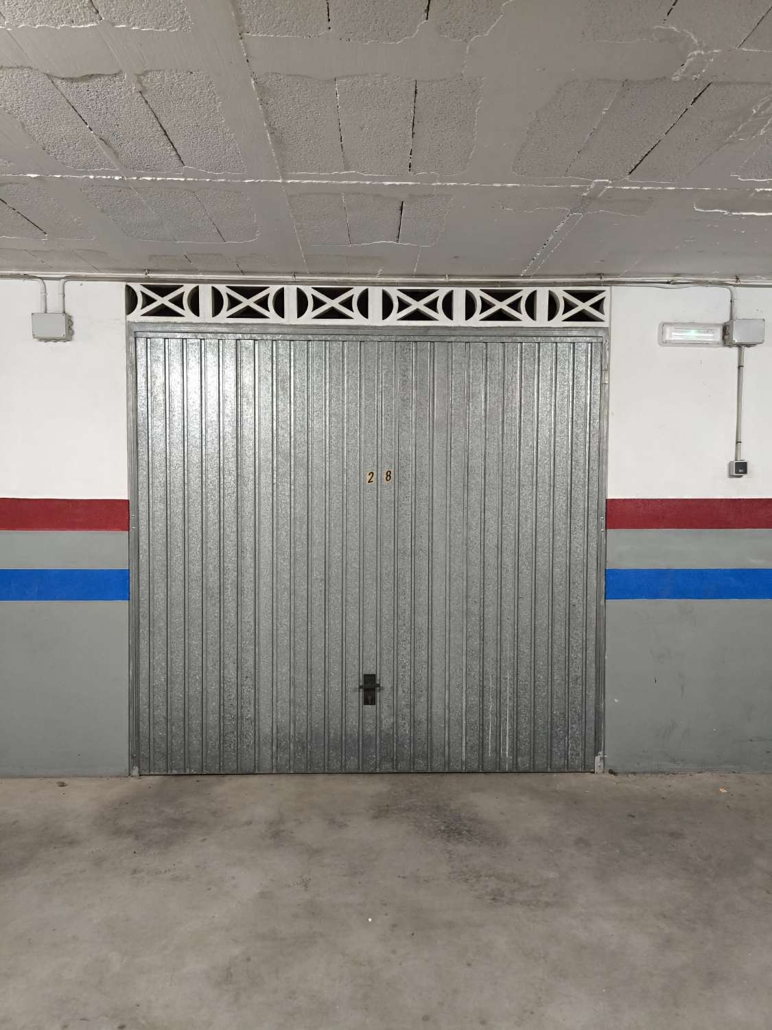 Garaje cerrado en el centro de Nerja