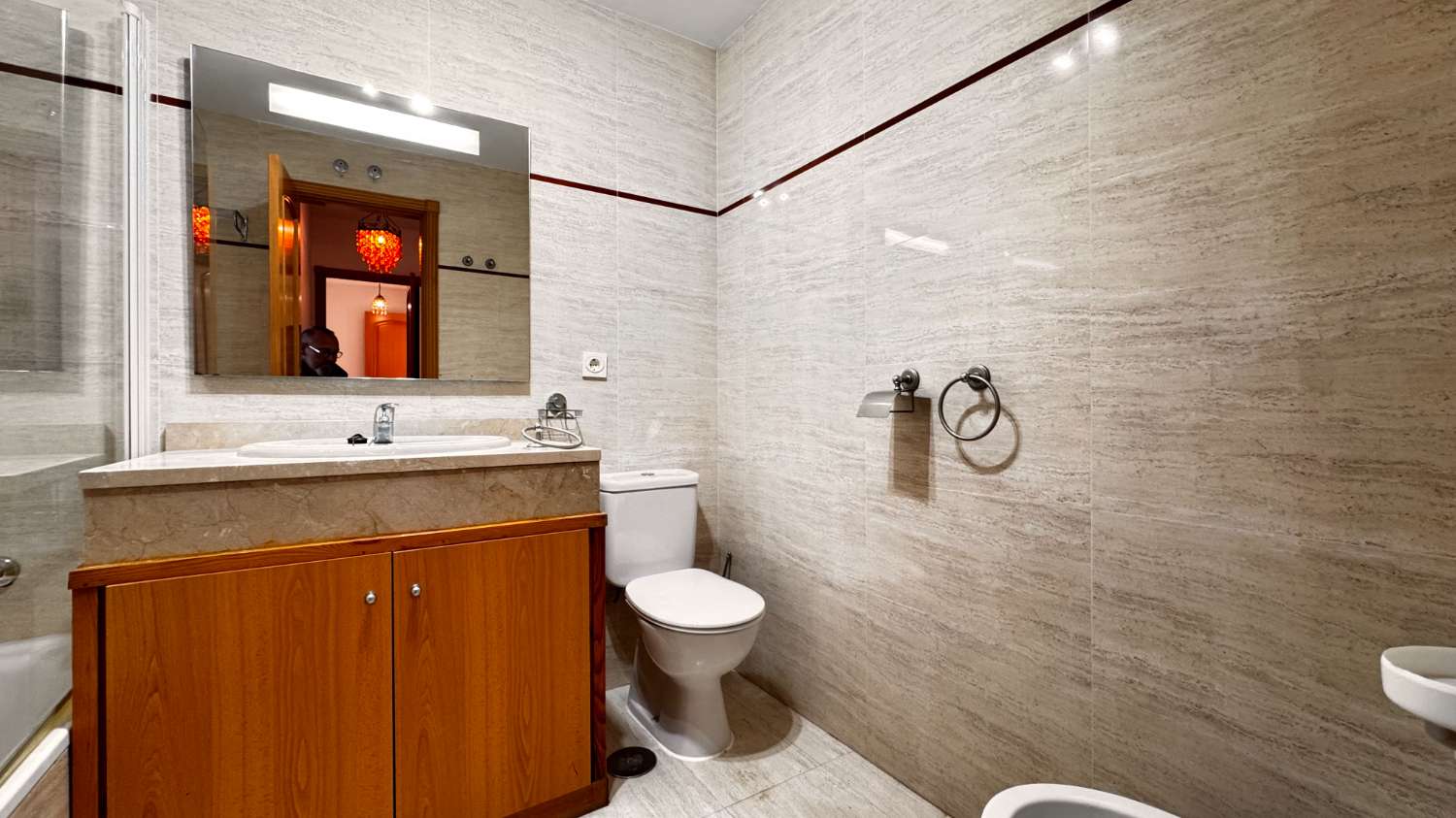 Amplio piso en zona Chaparil