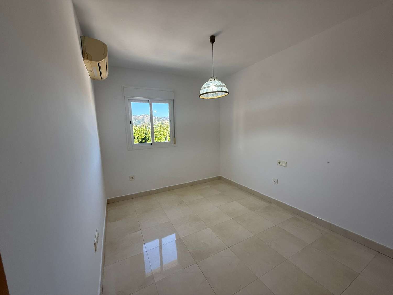 Amplio piso en zona Chaparil