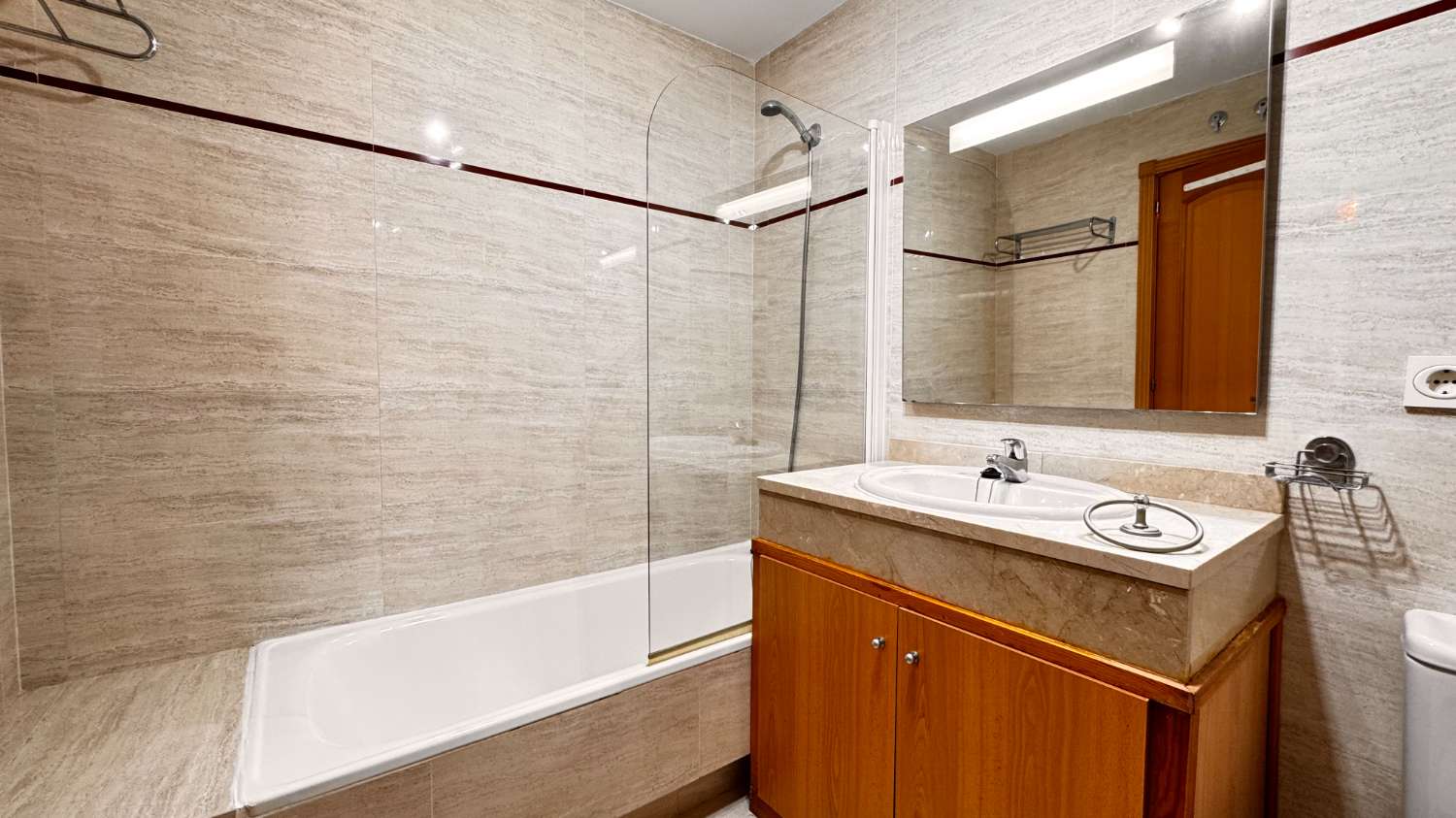 Amplio piso en zona Chaparil