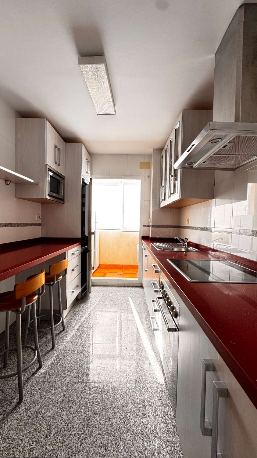 Amplio piso en zona Chaparil