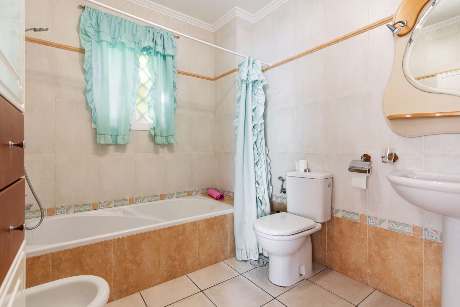 Villa myynnissä Torrox Costa