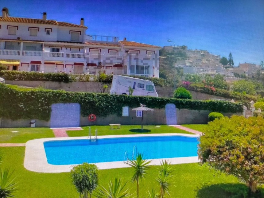 Villa en venta en Torrox Costa