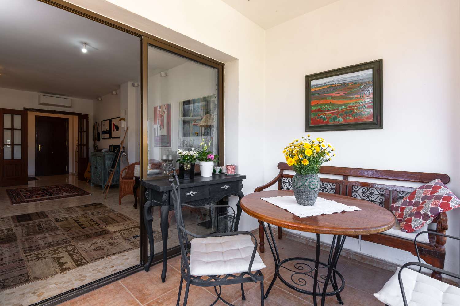 Exclusivo ático con terraza privada con azotea en pleno centro de Nerja