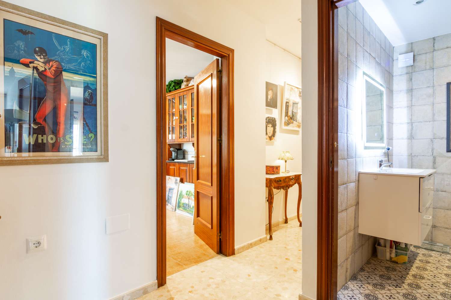 Exclusivo ático con terraza privada con azotea en pleno centro de Nerja