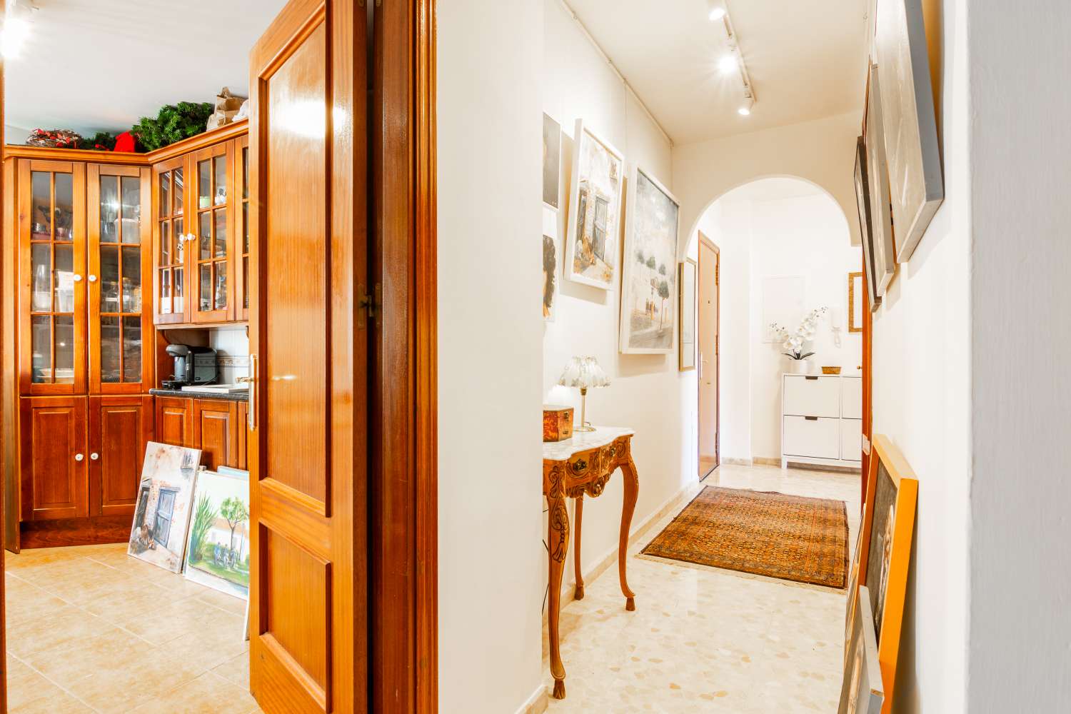 Exclusivo ático con terraza privada con azotea en pleno centro de Nerja