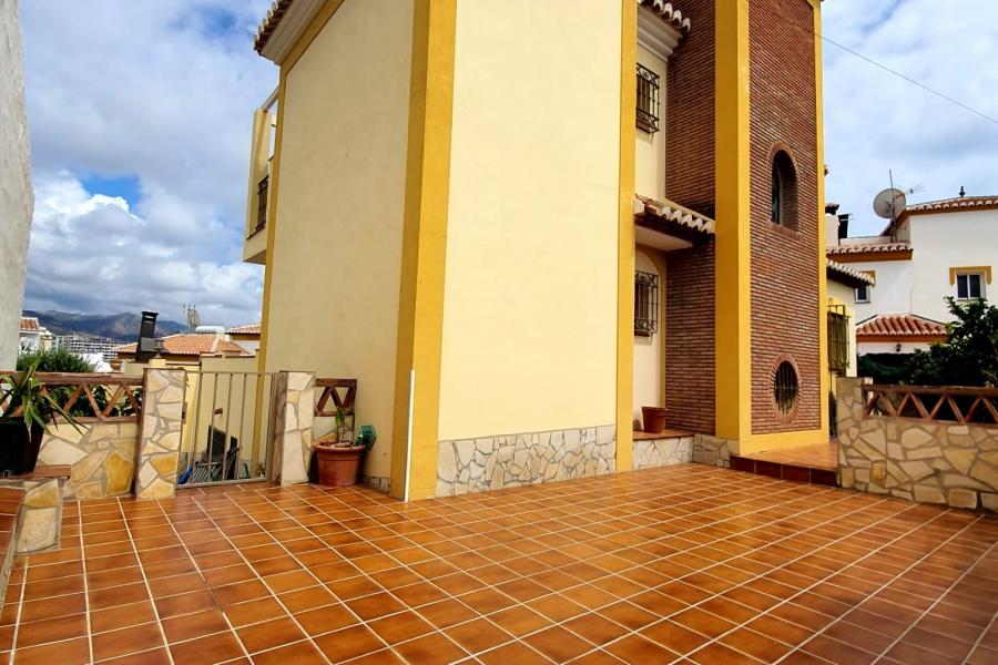 Preciosa Villa independiente con piscina privada