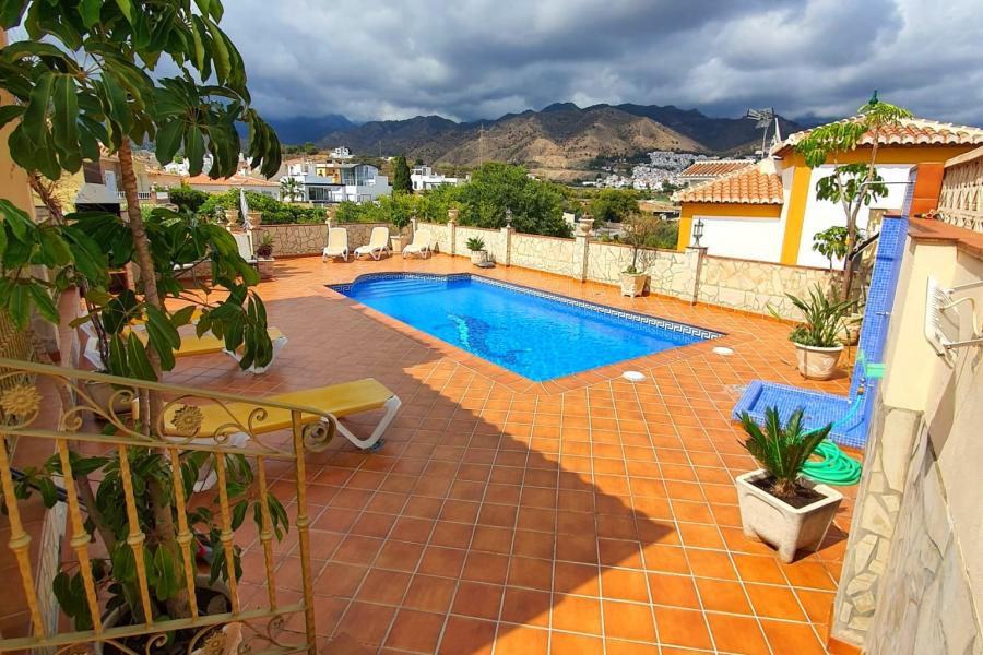 Villa til salg i Nerja