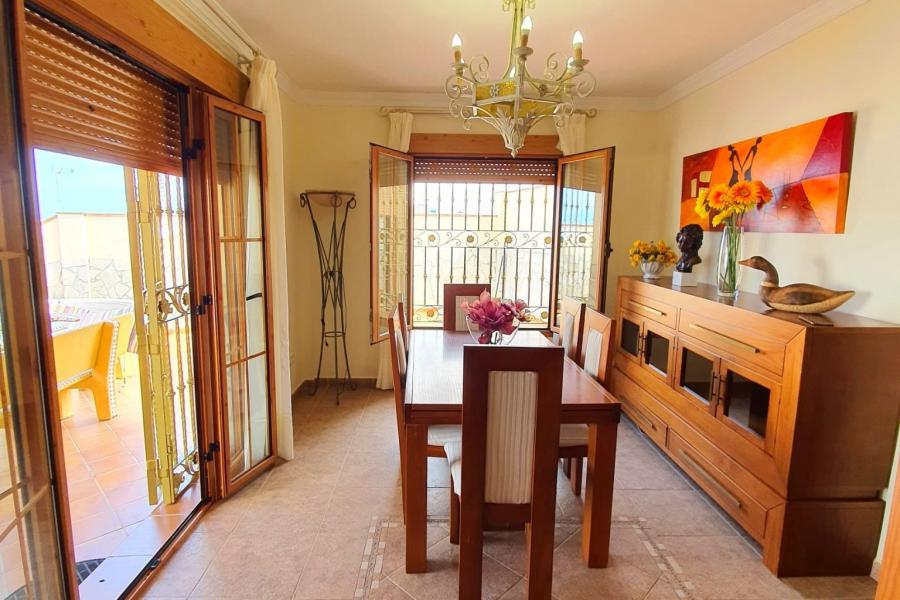 Preciosa Villa independiente con piscina privada