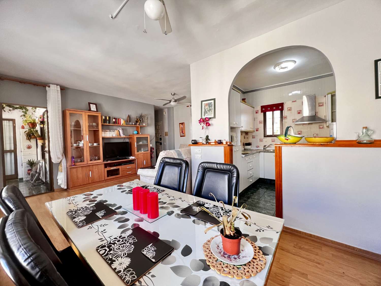 Bright apartment in center of Nerja