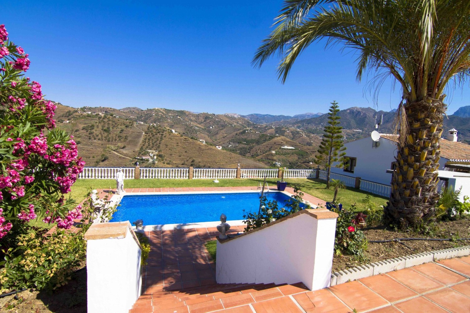 Villa en venta en Torrox