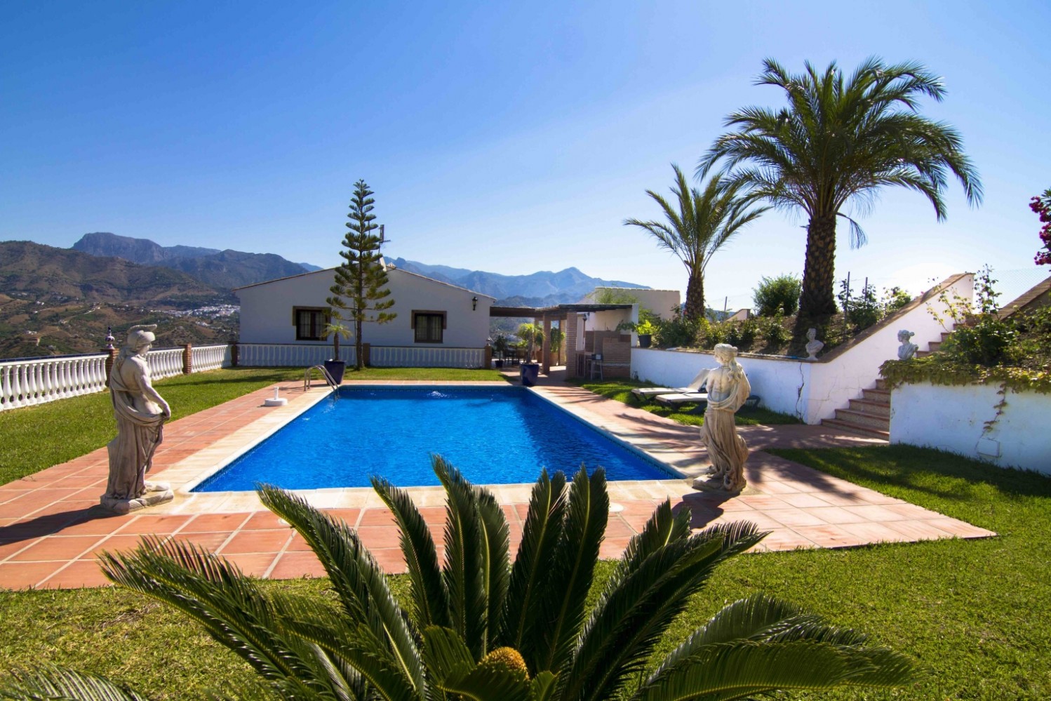 Villa en venta en Torrox