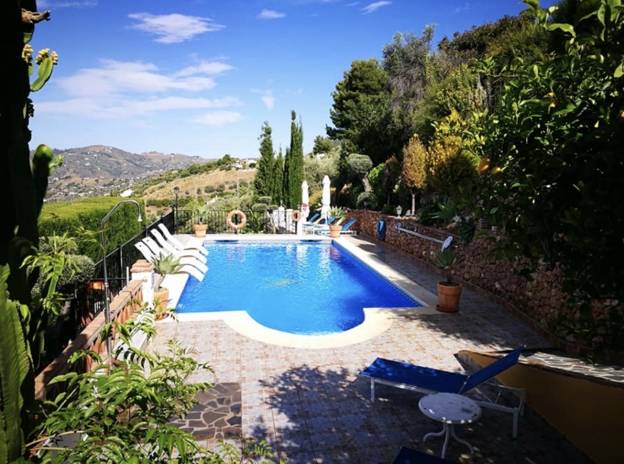 Villa for sale in Frigiliana