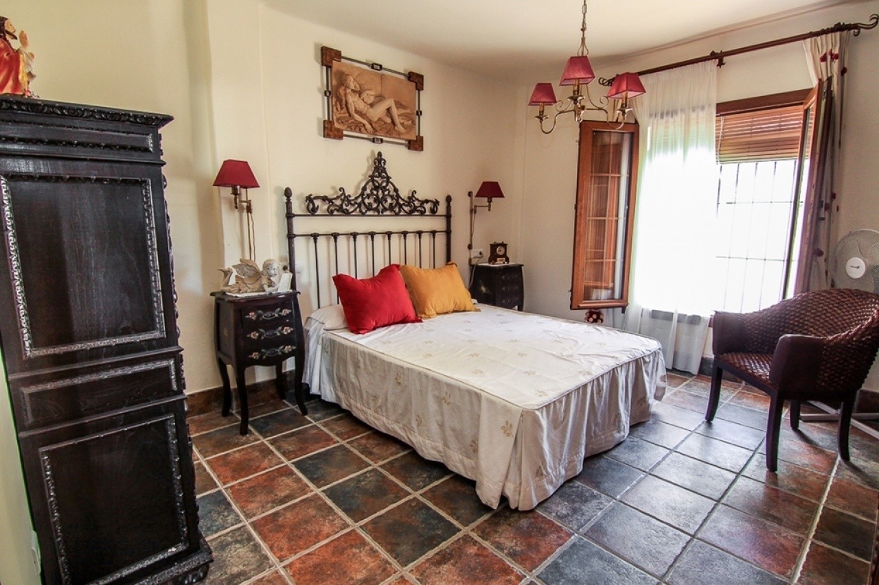 Villa for sale in Frigiliana