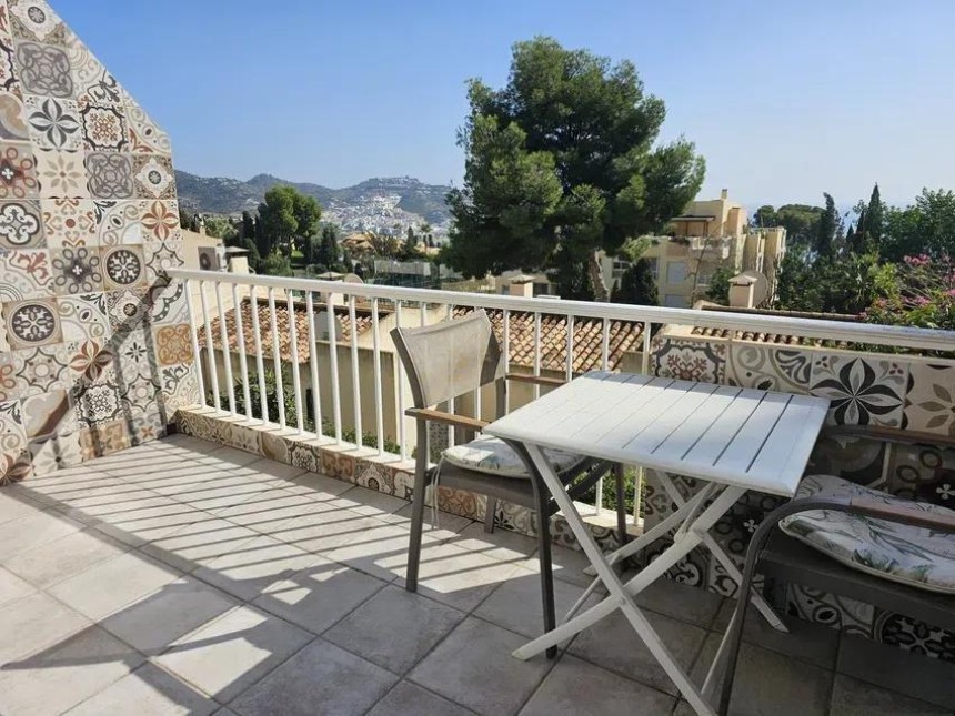 Villa for sale in Almuñécar