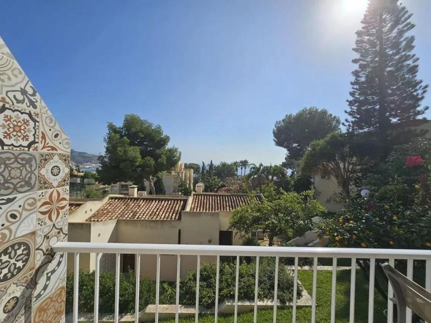 Villa for sale in Almuñécar