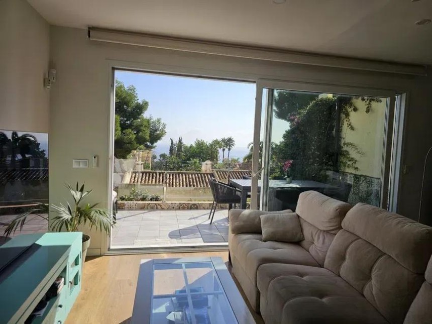 Villa for sale in Almuñécar