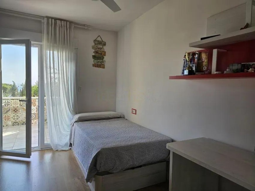 Villa for sale in Almuñécar
