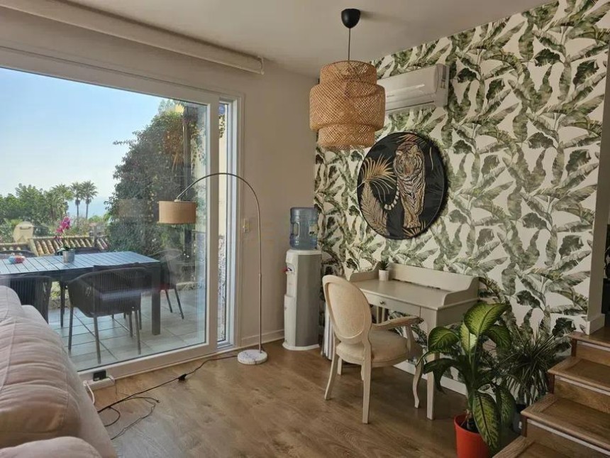 Villa for sale in Almuñécar