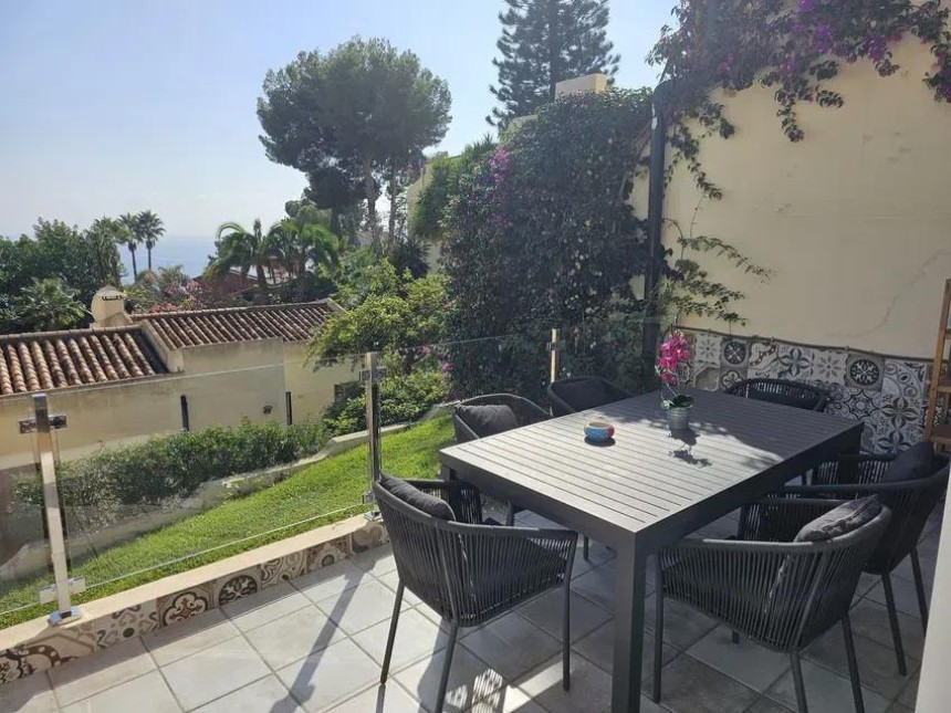 Villa for sale in Almuñécar