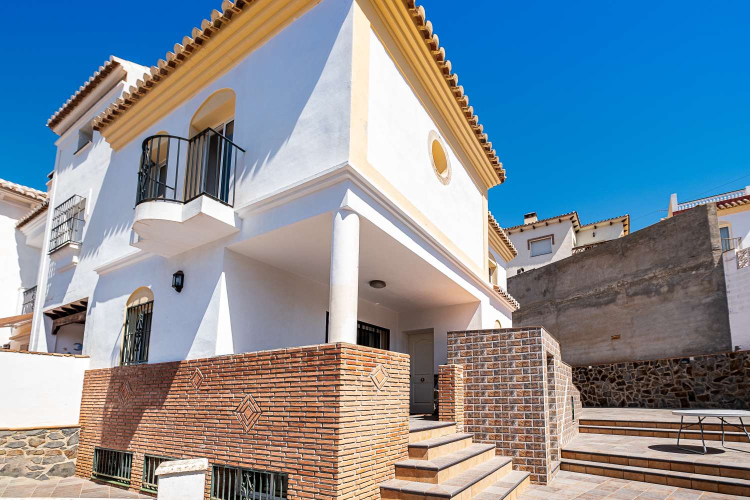 Semi-detached house in Flamingo urbanization