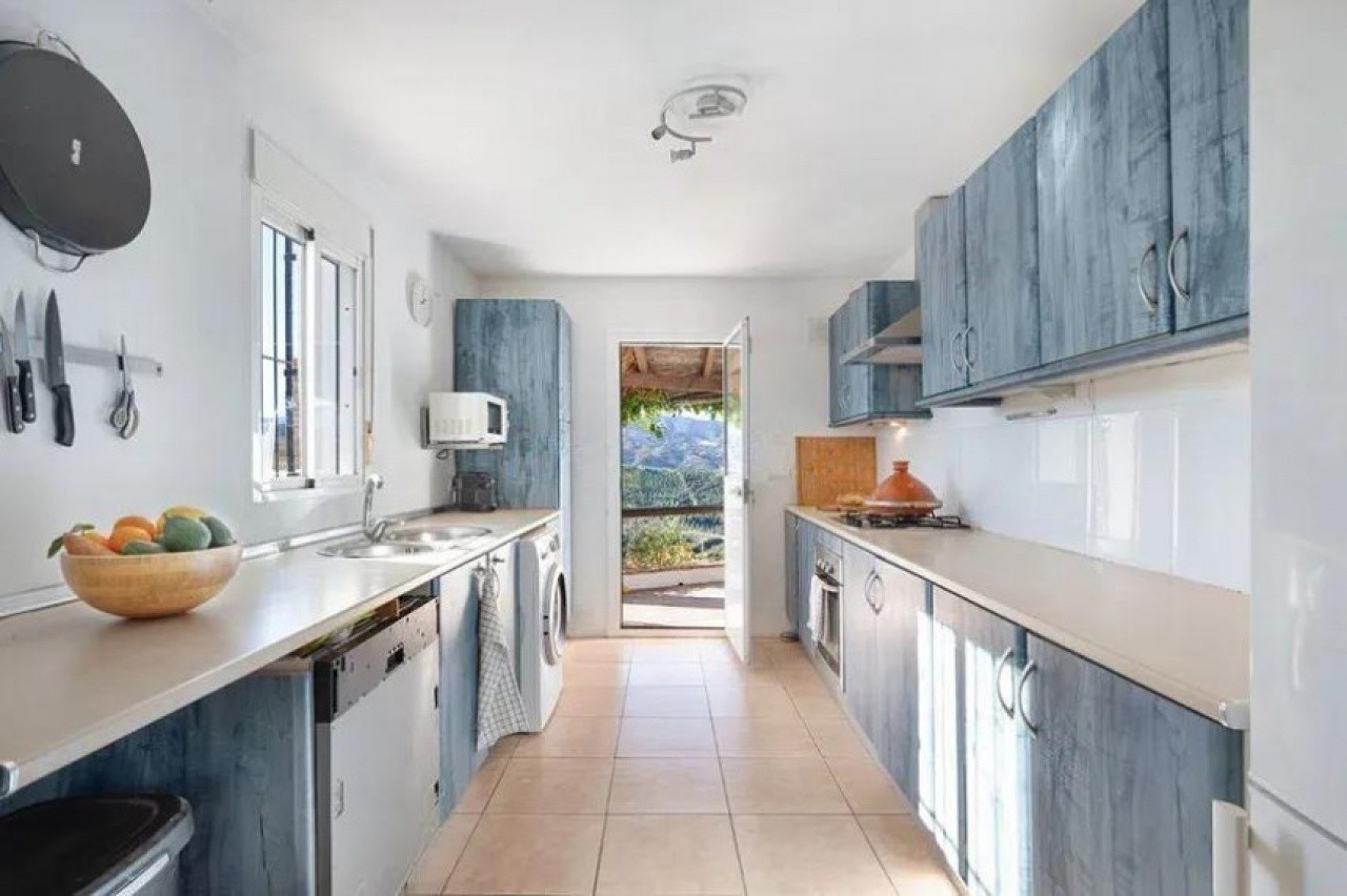 Villa for sale in Benamargosa