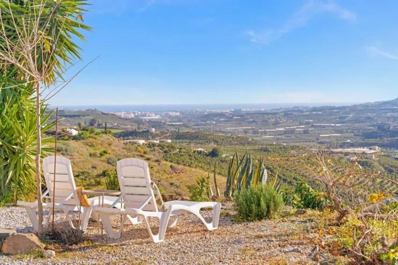 Villa for sale in Benamargosa