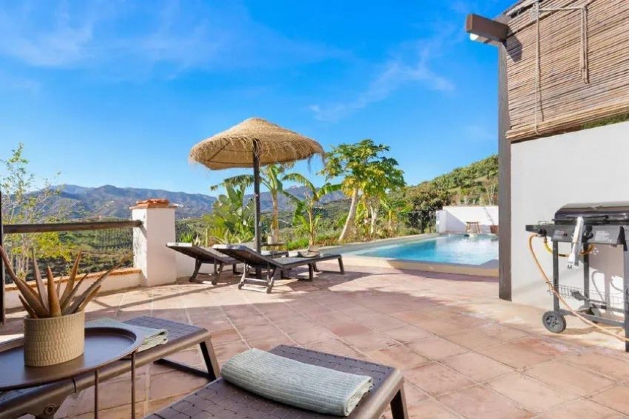 Villa for sale in Benamargosa