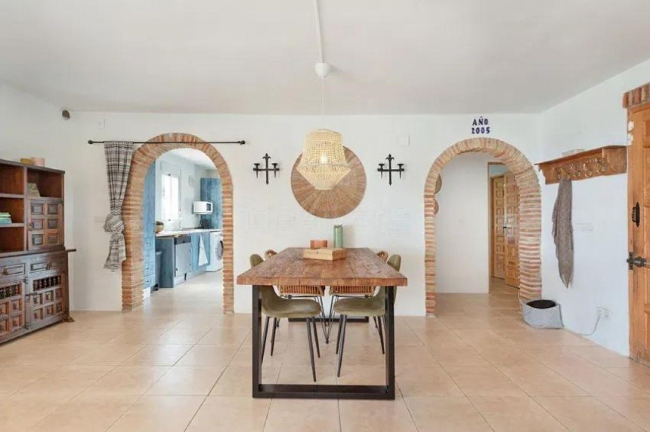 Villa for sale in Benamargosa