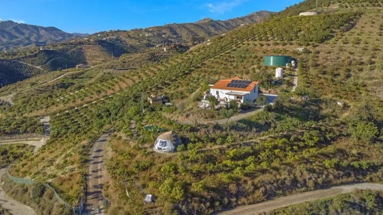 Villa for sale in Benamargosa