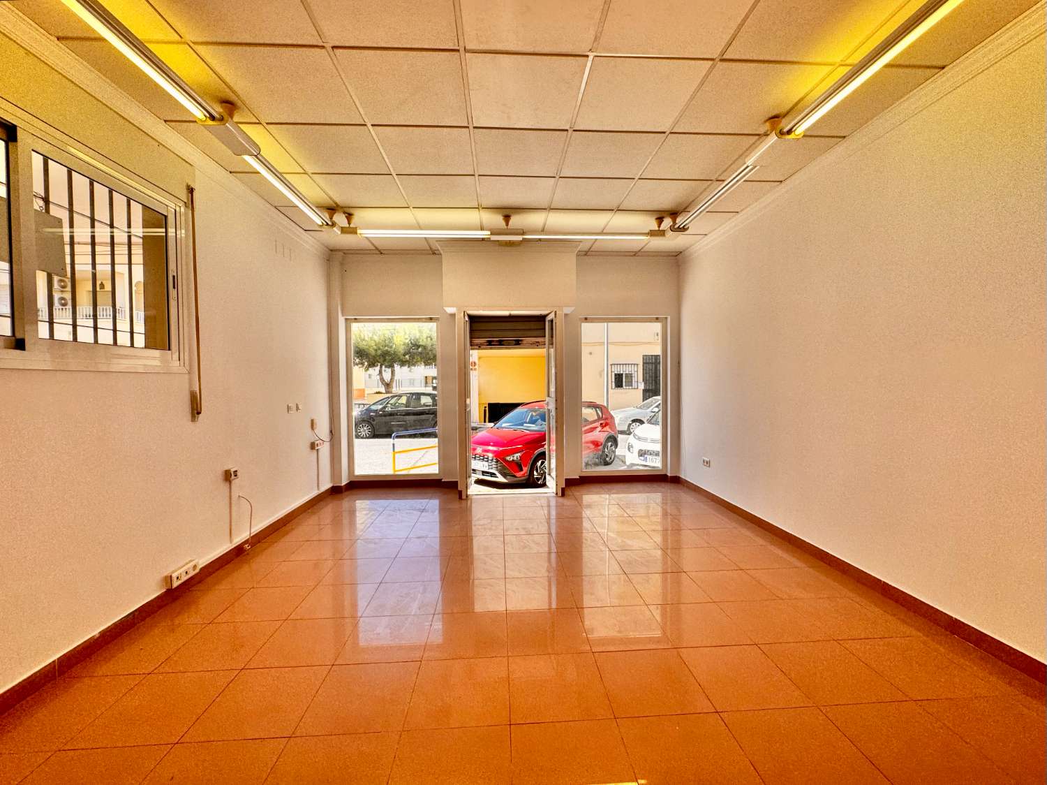 Local Comercial en Alquiler