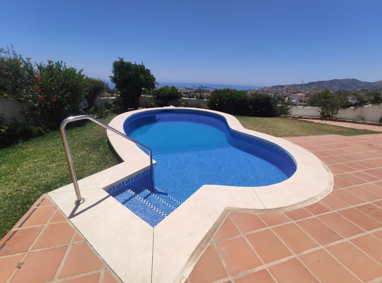 Villa te koop in Nerja