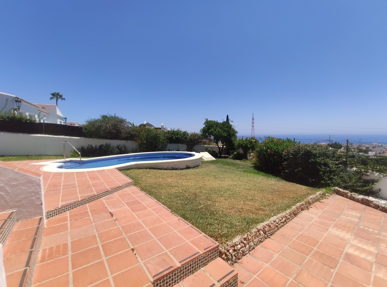 Villa te koop in Nerja