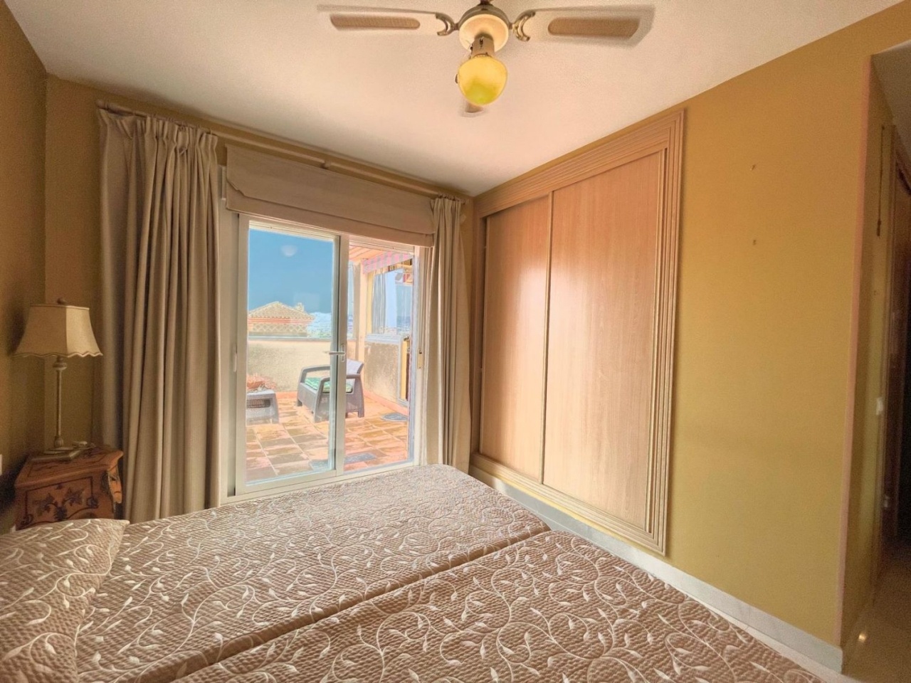 Apartment for sale in Caleta de Vélez