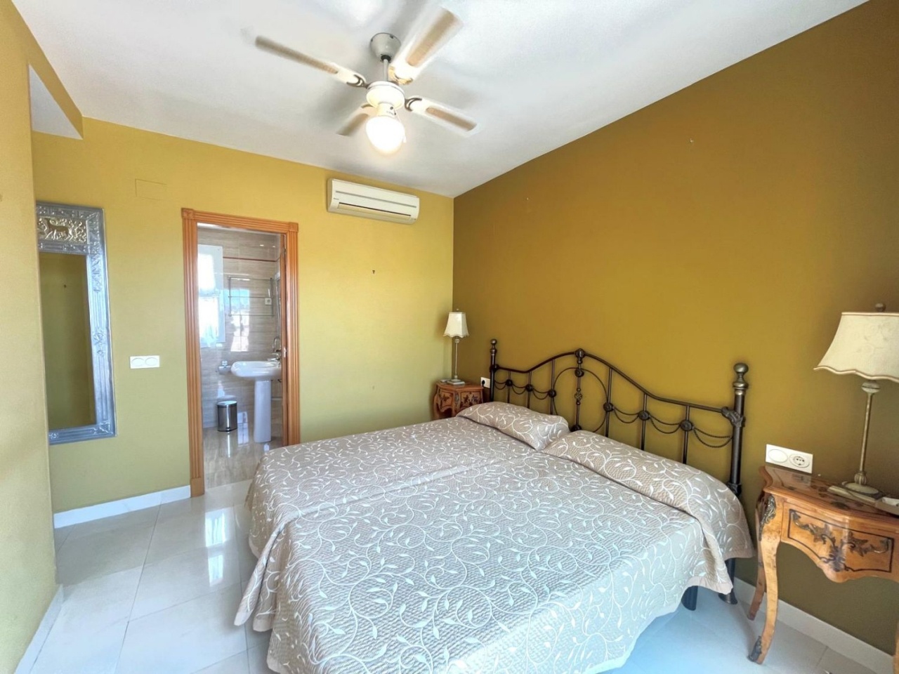 Apartment for sale in Caleta de Vélez