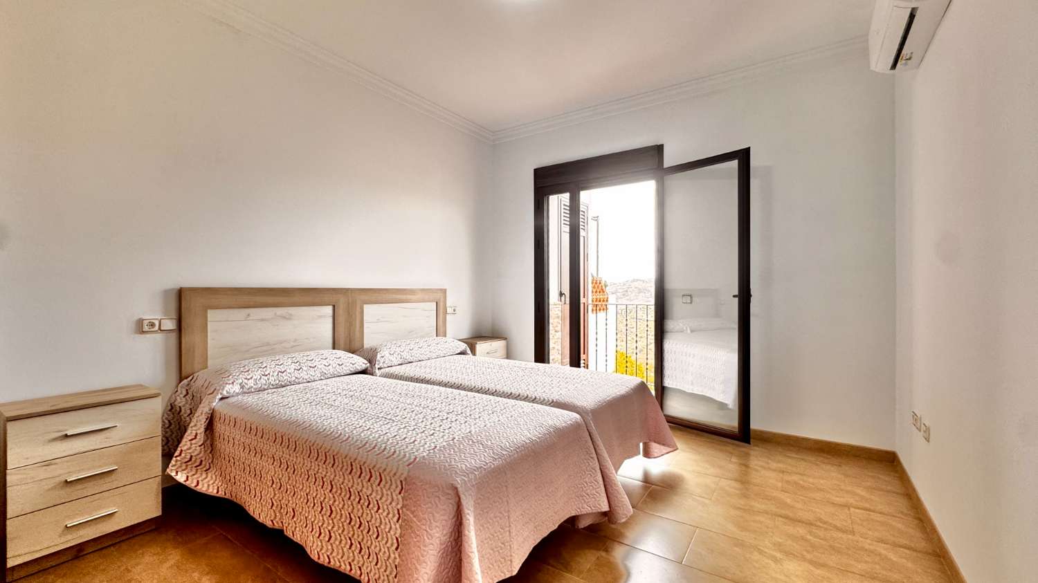 Renovierte Erdgeschosswohnung in Frigiliana – Langzeitmiete