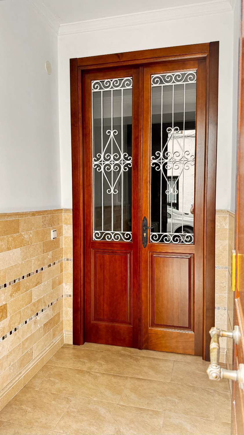 Renovierte Erdgeschosswohnung in Frigiliana – Langzeitmiete