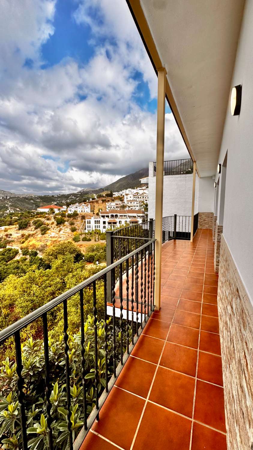 Renovierte Erdgeschosswohnung in Frigiliana – Langzeitmiete