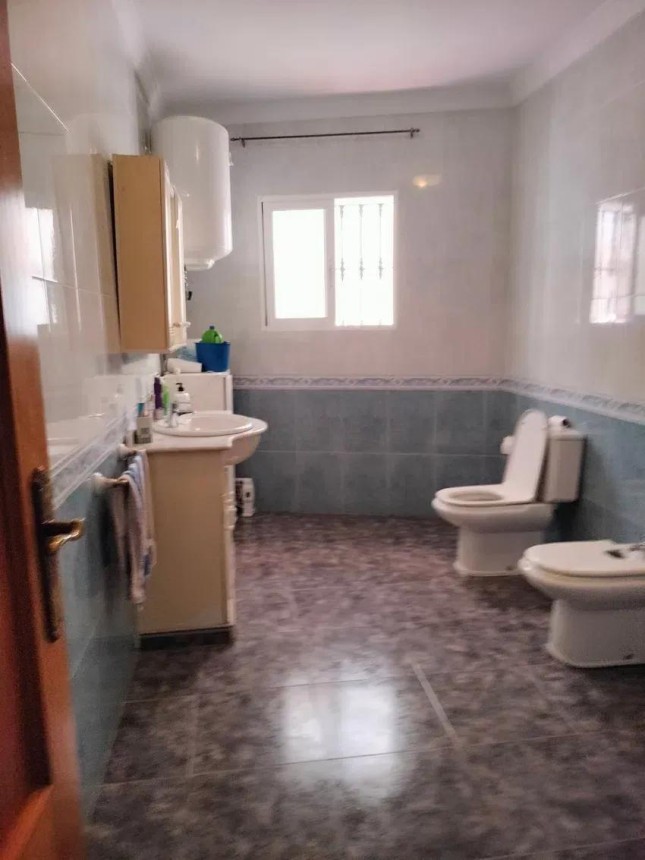 Villa en venta en Benajarafe