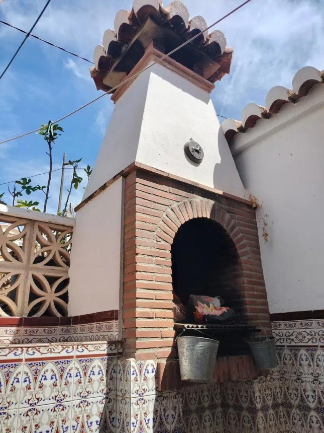 Villa en venta en Benajarafe