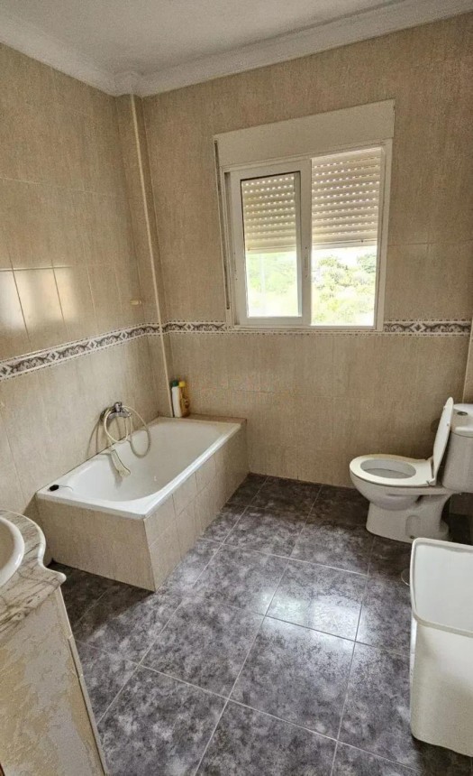 Villa en venta en Benajarafe