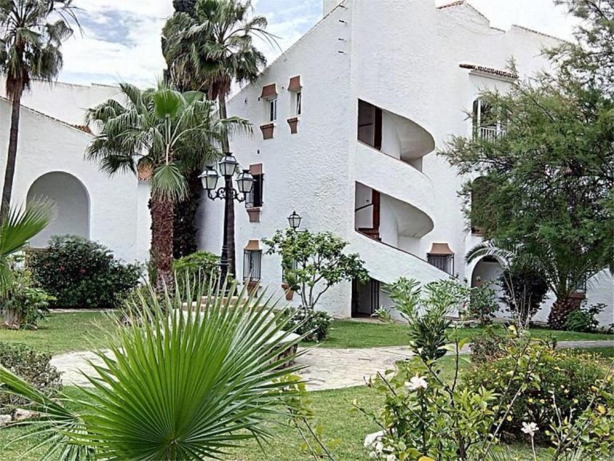 Apartamento en venta en Torrox Costa