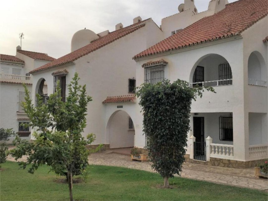 Apartamento en venta en Torrox Costa