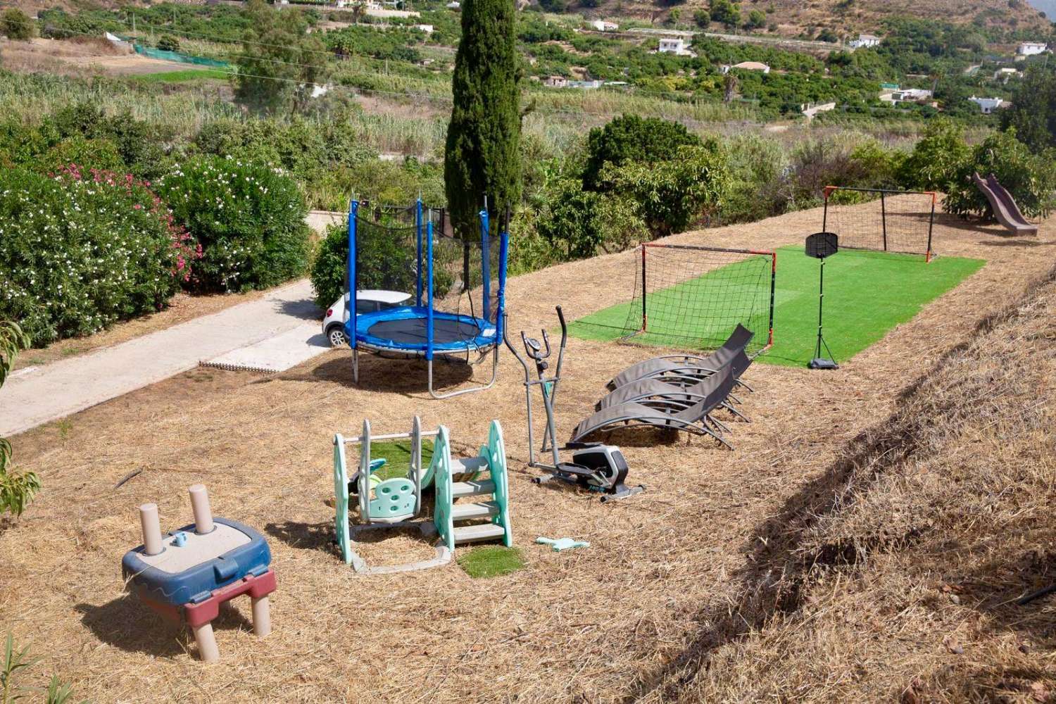 Preciosa Villa en el campo, a 8 min. del centro de Nerja