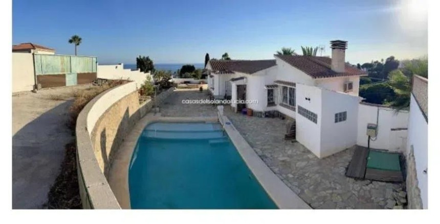 Villa te koop in Benajarafe