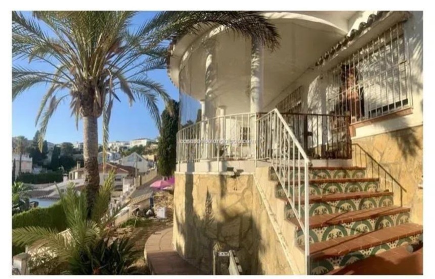 Villa te koop in Benajarafe