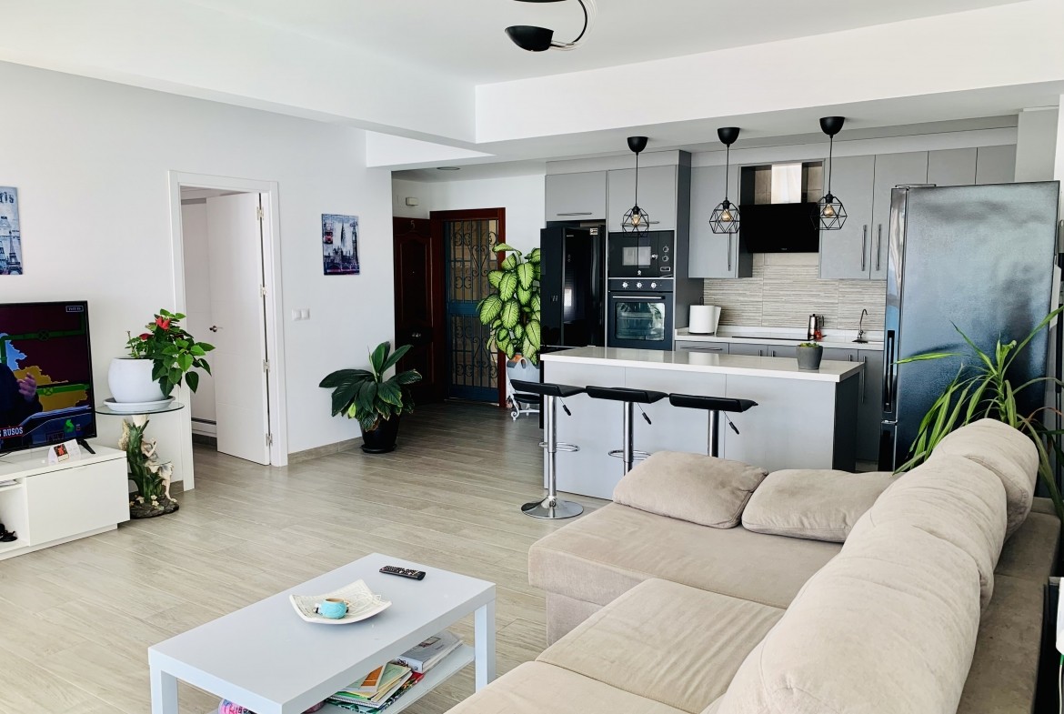 Apartamento en venta en Torrox Costa